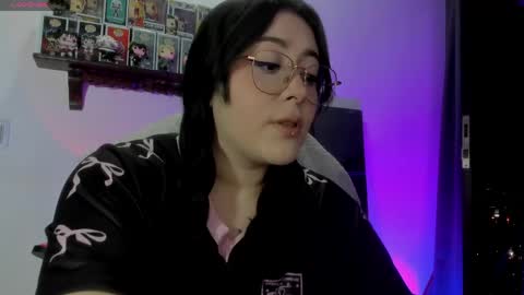 Snapshot of nova_gara chatting on June 3, 2:03 am s online show from June 3, 2:03 am