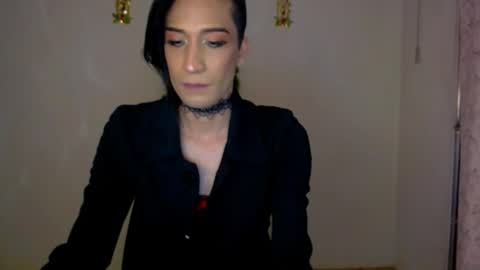 Snapshot of novanyx11 chatting on November 28, 11:40 pm Nova... online show from November 28, 11:40 pm