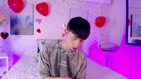 Snapshot of novoa_prime chatting on February 20, 3:58 am Stev online show from February 20, 3:58 am