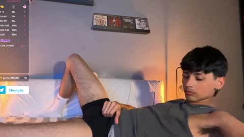 Snapshot of noxnude chatting on June 2, 10:12 pm noxnude online show from June 2, 10:12 pm