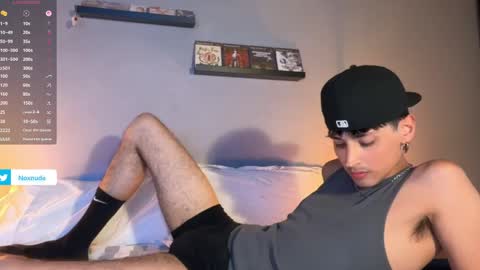 Snapshot of noxnude chatting on June 4, 10:27 pm noxnude online show from June 4, 10:27 pm