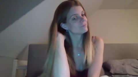 Alice  Nudgeman online show from October 3, 3:58 am