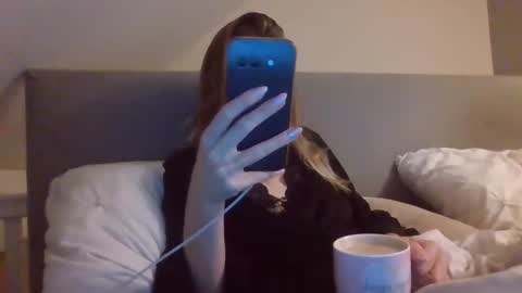 Alice  Nudgeman online show from October 28, 6:06 am