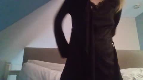 Alice  Nudgeman online show from October 31, 9:21 am