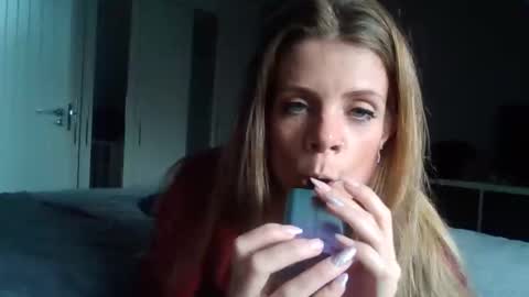 Alice  Nudgeman online show from November 6, 9:10 am