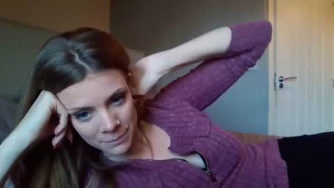 Alice  Nudgeman online show from November 26, 9:10 am