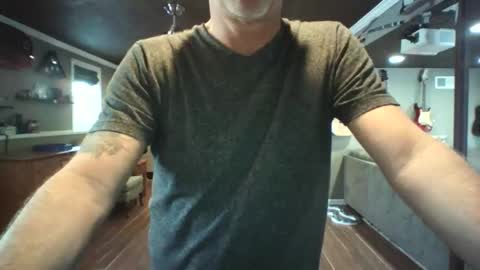 Snapshot of nudistguy194549 chatting on March 9, 9:36 pm Nudistguy online show from March 9, 9:36 pm