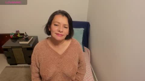 nuit_rose online show from October 12, 2:21 am