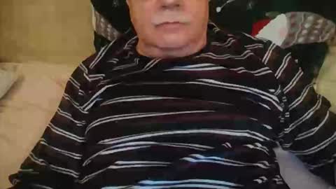 nukiss online show from April 16, 9:50 pm