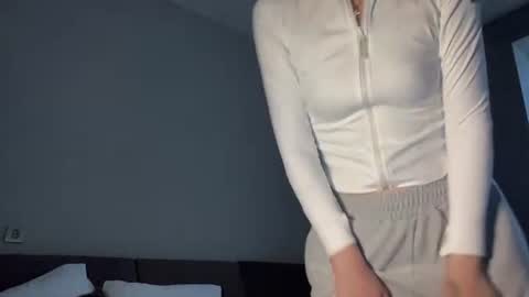 Ema online show from April 7, 9:32 am