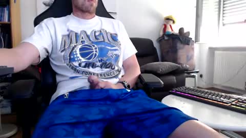 nursefan online show from June 16, 1:14 pm