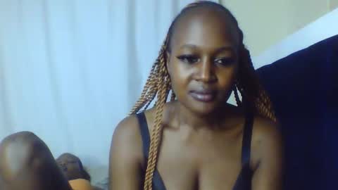 nutgal online show from April 7, 12:38 pm