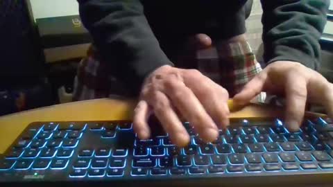 Snapshot of nutjob510 chatting on December 31, 4:16 am nutjob510 online show from December 31, 4:16 am