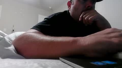 nuttincowboy727272 online show from January 6, 1:20 am