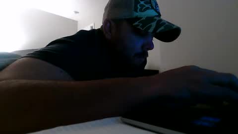 nuttincowboy727272 online show from May 3, 11:00 pm