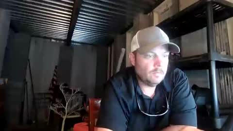 nuttincowboy727272 online show from May 20, 6:36 pm