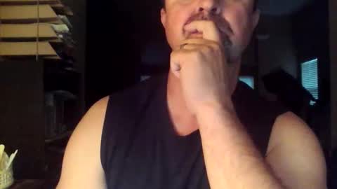 nvrenuff1979 online show from October 27, 11:58 am