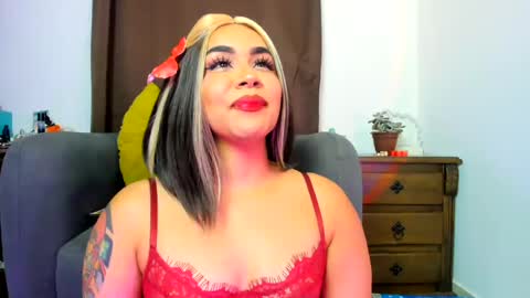 Nia online show from July 13, 2:03 am