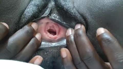 nyashkit online show from November 10, 10:20 pm