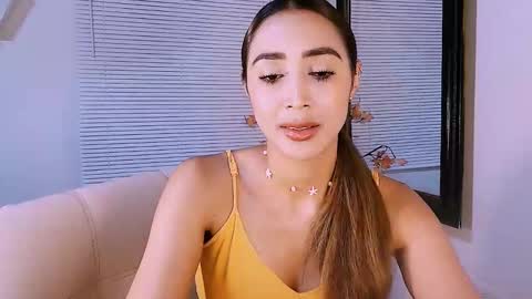 Nycole online show from January 15, 3:33 am