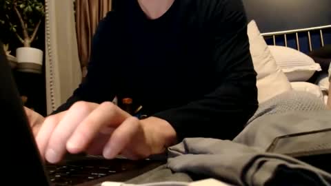 Snapshot of nycstraightmeat chatting on November 29, 11:08 pm Eric online show from November 29, 11:08 pm