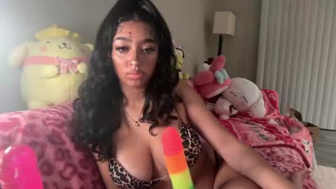 Snapshot of nylasinns chatting on May 23, 1:55 am nylasinns online show from May 23, 1:55 am
