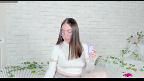 Snapshot of nymphalean chatting on November 10, 6:29 pm Kat online show from November 10, 6:29 pm