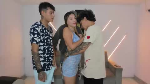 nympho_nathy_sophi online show from February 9, 1:26 pm