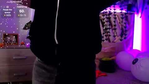 Alex   .    online show from October 19, 9:26 pm