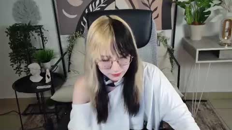 Nyx online show from July 21, 10:50 am