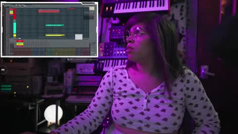 NyxRaven online show from December 20, 11:00 am