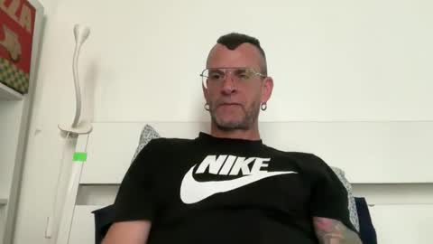 Jonathan Deep online show from April 11, 1:37 pm