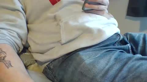 Snapshot of obedient9402 chatting on January 7, 9:40 am obedient9402 online show from January 7, 9:40 am