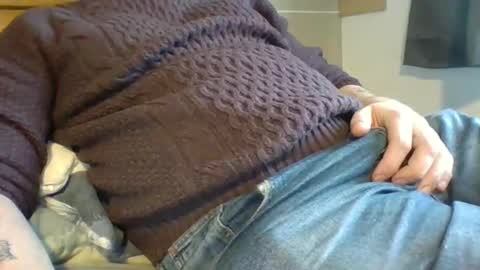 Snapshot of obedient9402 chatting on January 8, 9:10 am obedient9402 online show from January 8, 9:10 am