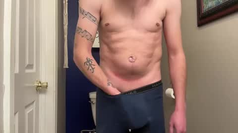 Snapshot of obedientblonde89 chatting on January 1, 3:35 pm obedientblonde89 online show from January 1, 3:35 pm