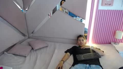 oblivionlove online show from March 14, 8:36 pm