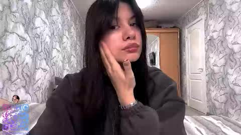 Snapshot of obsidian_glow chatting on November 7, 6:57 am Amelia online show from November 7, 6:57 am