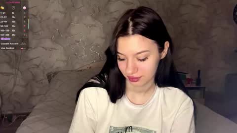 Snapshot of obsidian_glow chatting on February 5, 8:30 am Amelia online show from February 5, 8:30 am