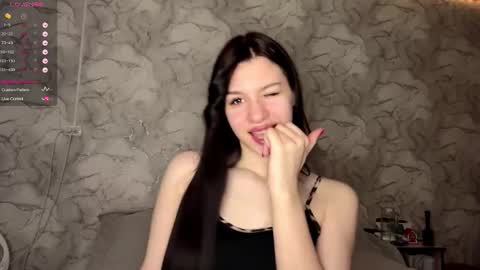 Snapshot of obsidian_glow chatting on February 6, 2:05 am Amelia online show from February 6, 2:05 am