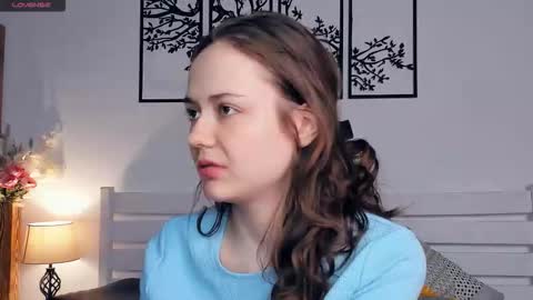 Snapshot of obsidiva chatting on February 18, 9:11 pm Elis online show from February 18, 9:11 pm