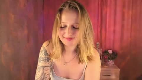 Lili 3 online show from July 22, 1:19 am