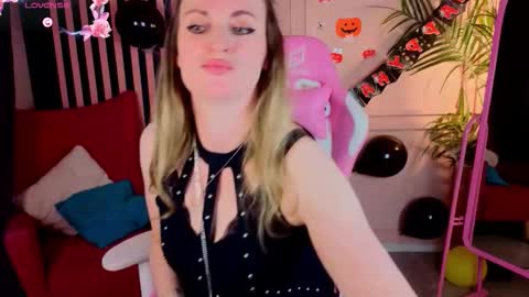 Lana online show from October 22, 9:09 am