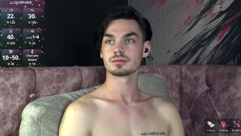 Snapshot of oceanheat chatting on December 13, 7:53 pm OceanHeart online show from December 13, 7:53 pm