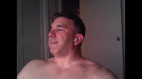 Snapshot of oceanmanx chatting on October 25, 2:41 am Ocean online show from October 25, 2:41 am