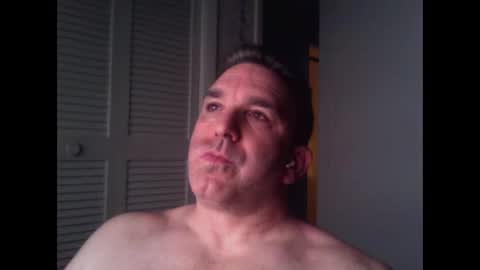 Snapshot of oceanmanx chatting on November 17, 3:34 am Ocean online show from November 17, 3:34 am