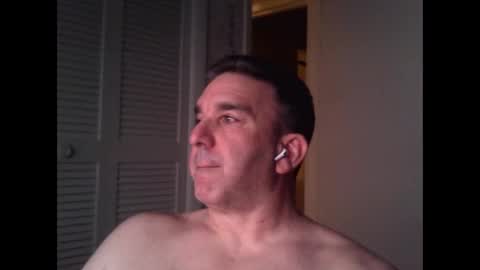 Snapshot of oceanmanx chatting on December 17, 4:29 am Ocean online show from December 17, 4:29 am