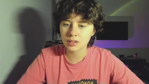 Evie online show from November 26, 3:57 pm