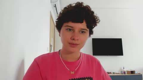 Evie online show from January 15, 6:51 am