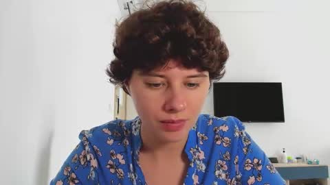 Evie online show from February 7, 7:23 am