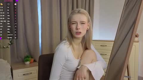 Snapshot of odeliagrace chatting on November 28, 5:10 am Agata online show from November 28, 5:10 am